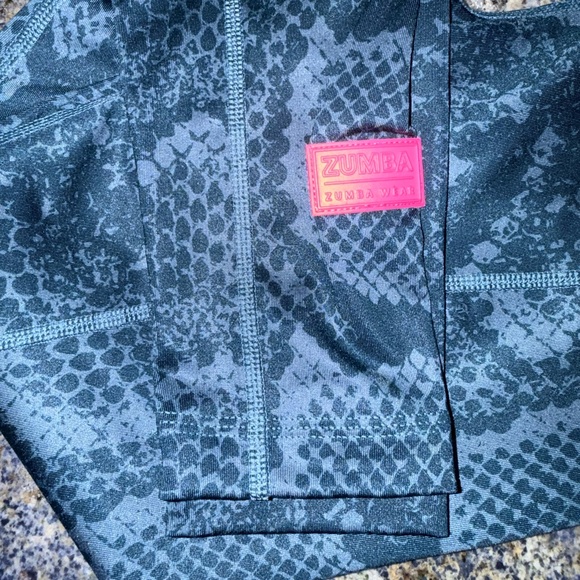 Zumba Fitness Athletic Shorts with Blue Snake Pattern and Pink Laces S - Picture 6 of 9